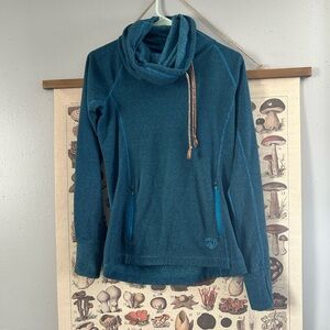 Noble Equestrian Cozy Cowl